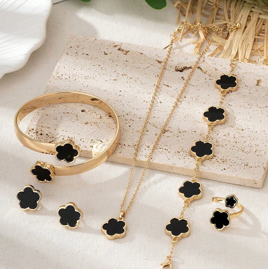 Elegance Clover Set