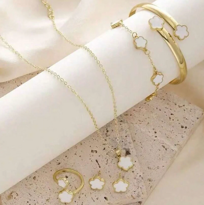 Elegance Clover Set